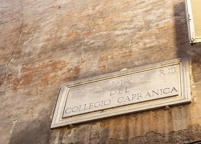 Pantheon By In *