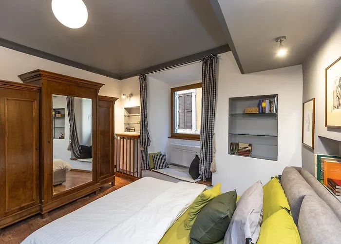 Pantheon By In Appartement